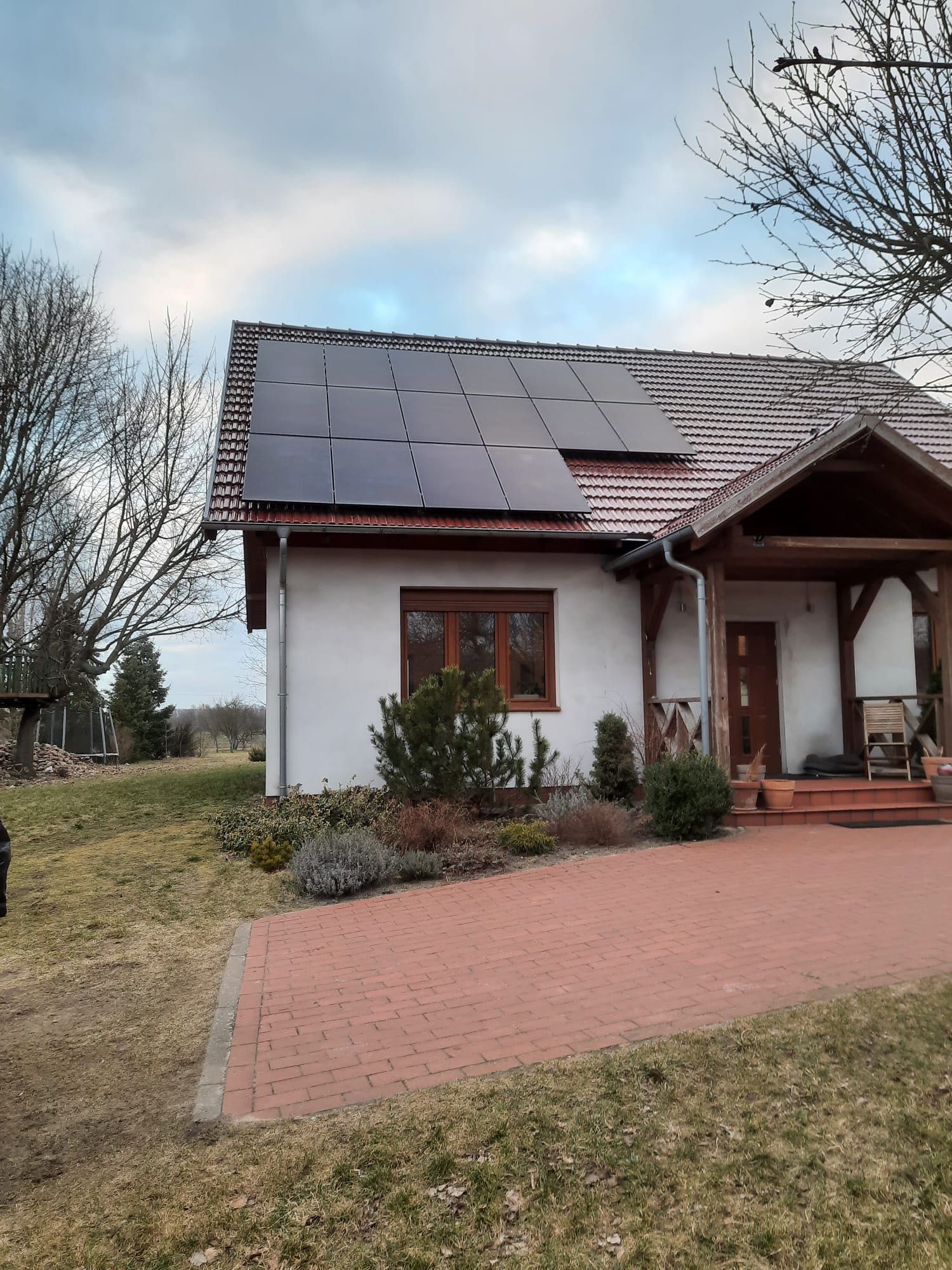 Instalacja fotowoltaiczna 10,235 kWp + 10,24 kWh magazyn energii