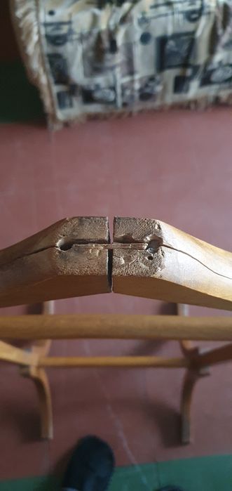В продаже вешалка(винтаж)