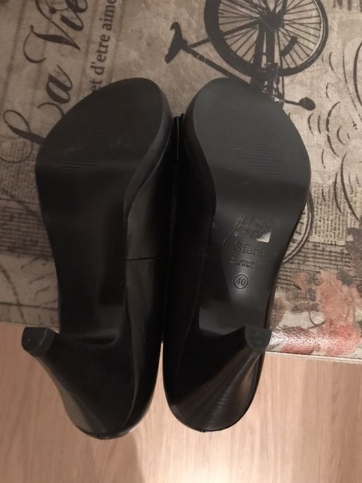 Sapatos pretos Sfera 40