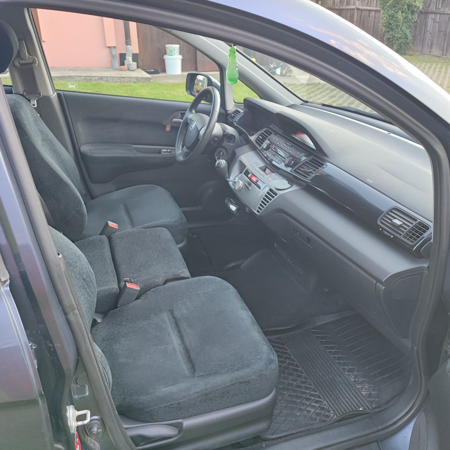 Honda FR-V 6 osobowy