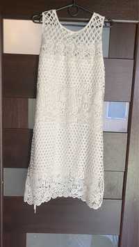 Біле кружевне плаття на літо