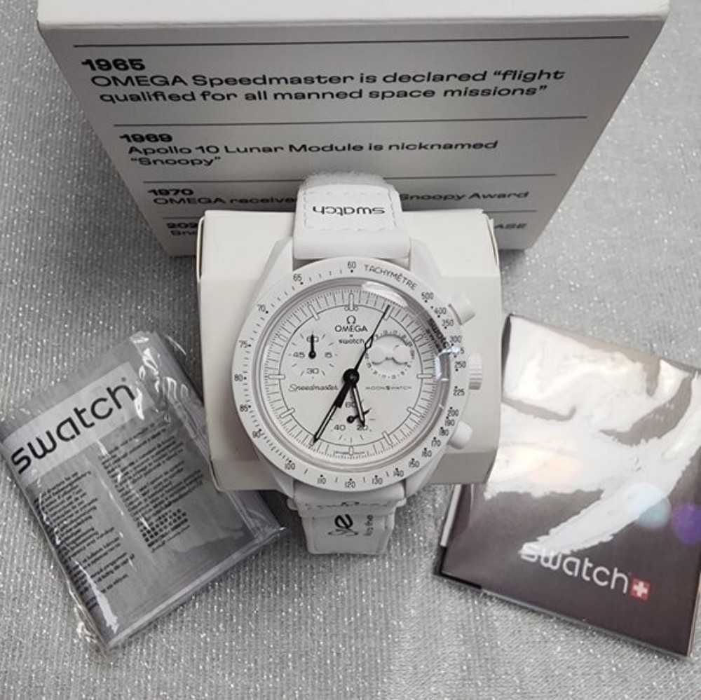 Omega x Swatch SO33W700 - Snoopy na Księżycowej Misji