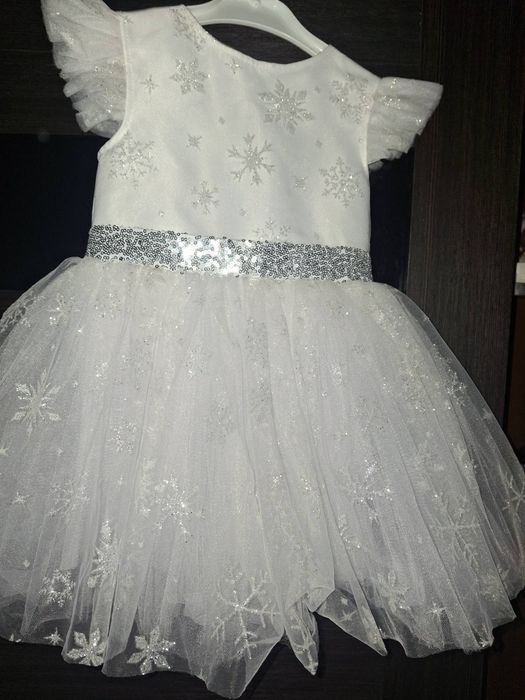 Сукня сніжинка. На 3-4 ррки