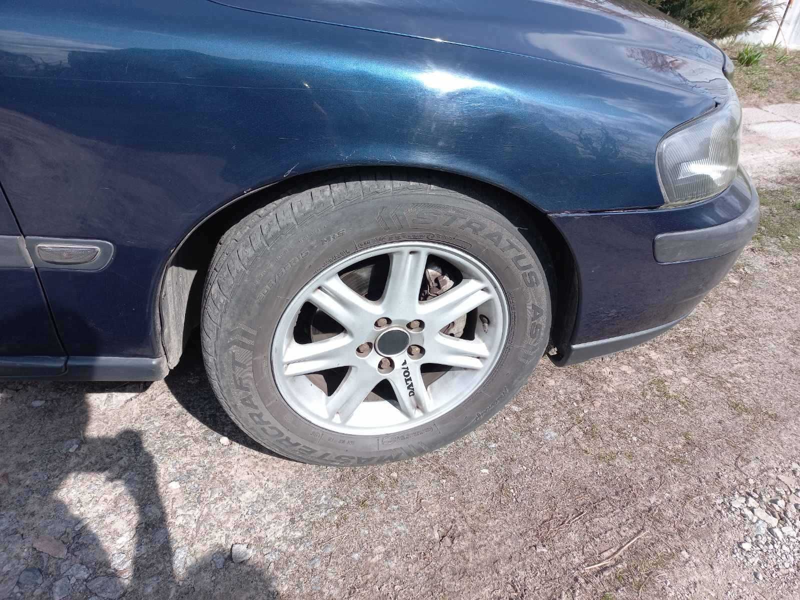 Авто VOLVO S60 2002