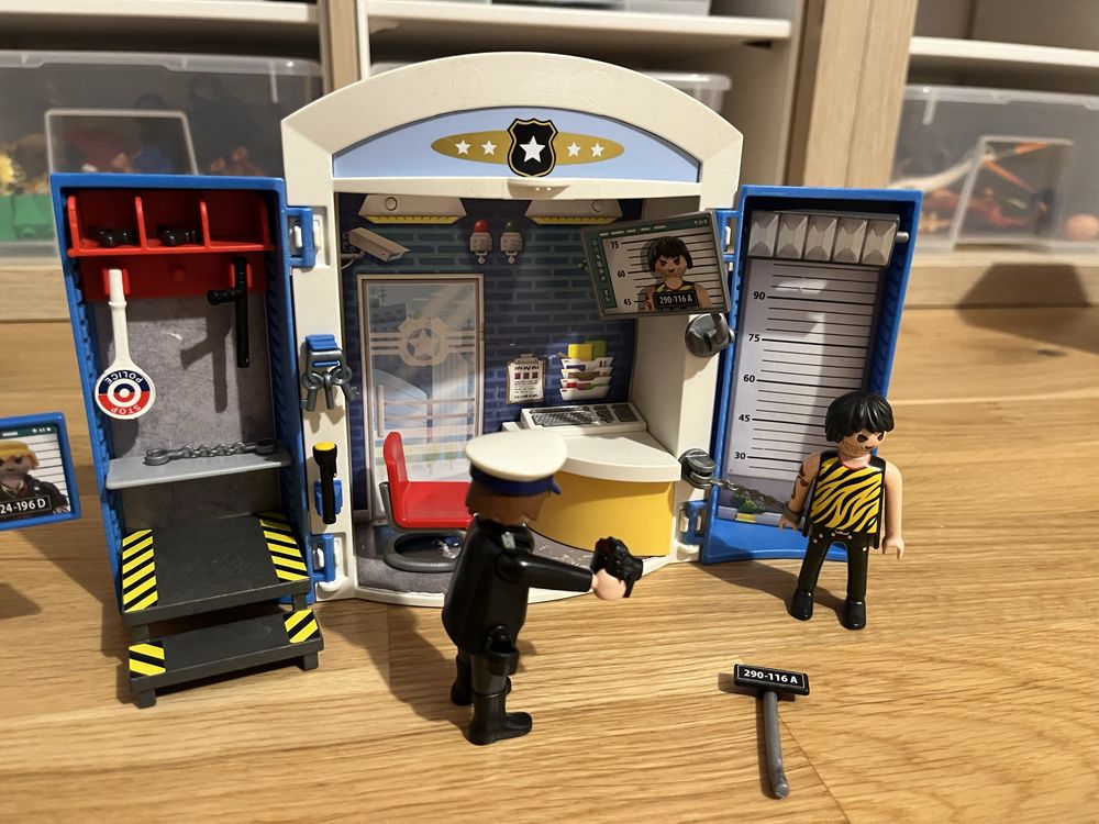 Playmobile komisariat policji 2 zestawy, wyścigówka