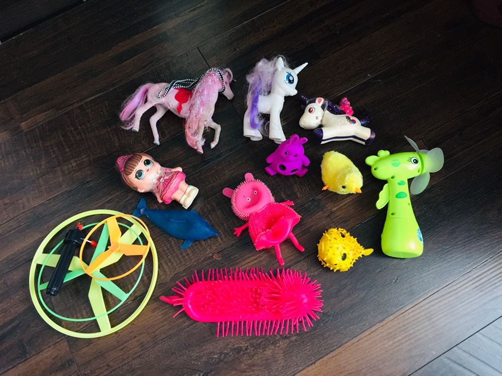 Пакет игрушек для девочки 3-4 года пони сквиш антистресс