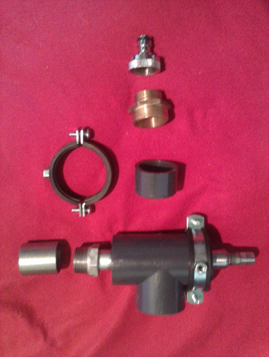 Injector de líquidos para perfuração ou mistura de ingredientes