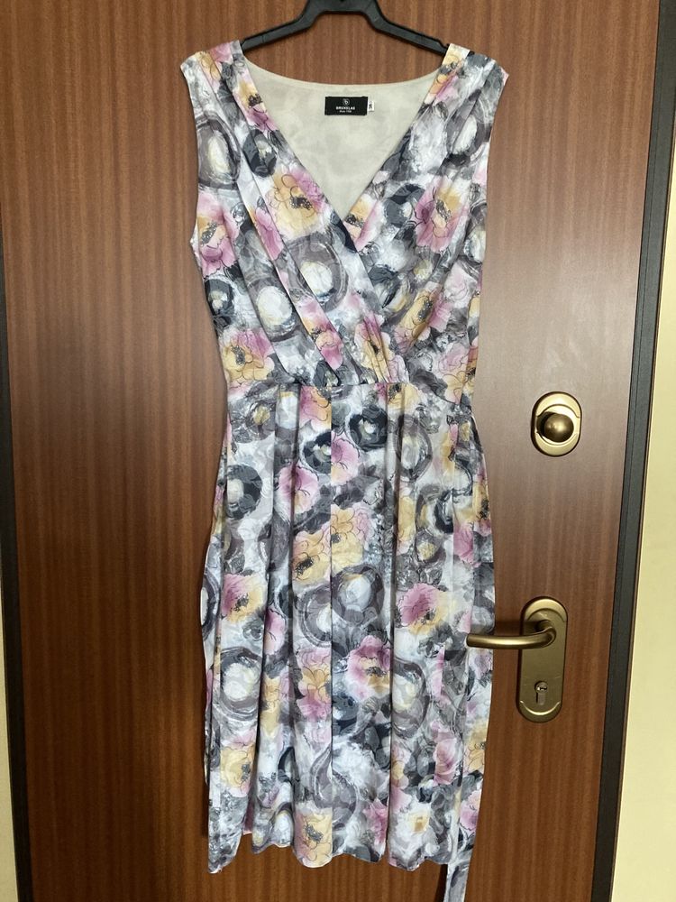 Vestido floral bom estado