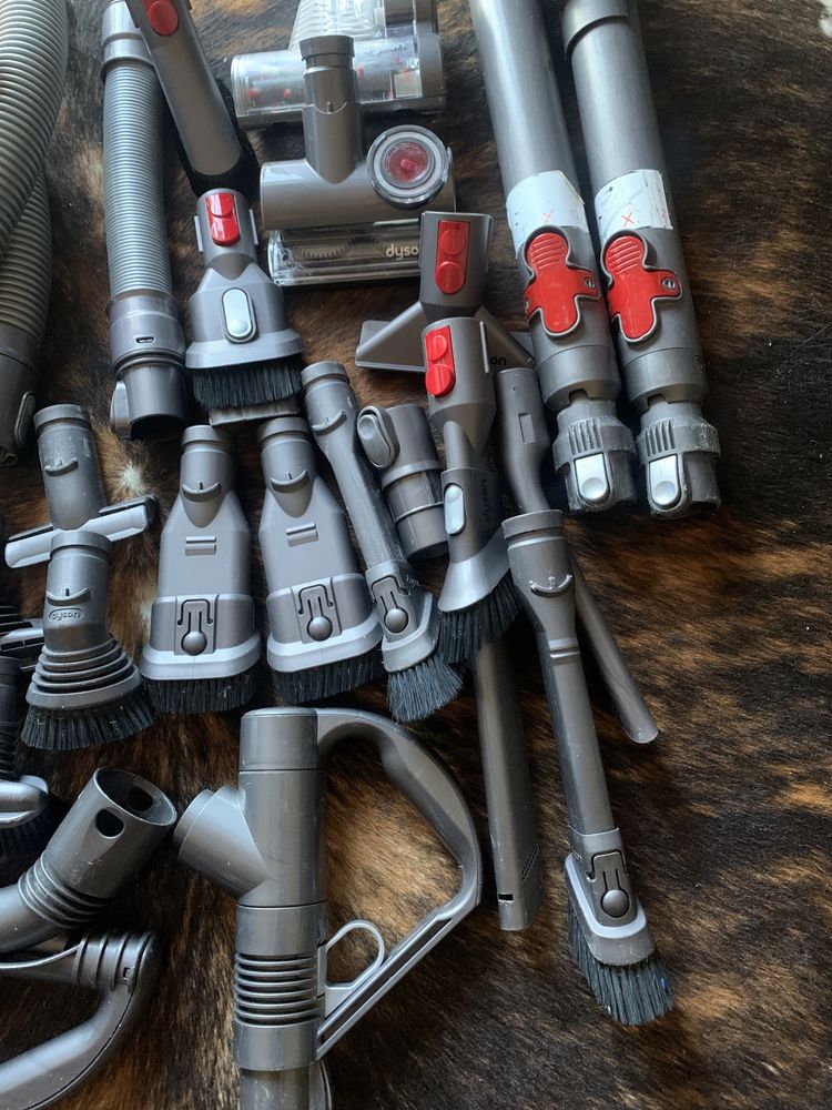 Насадки,щетка,шланг Dyson