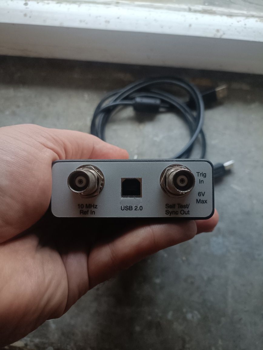 Аналізатор спектру SA44B.SDR.Signal hound.