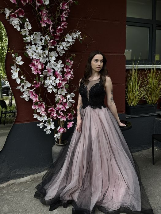 Вечірня сукня, випускне плаття