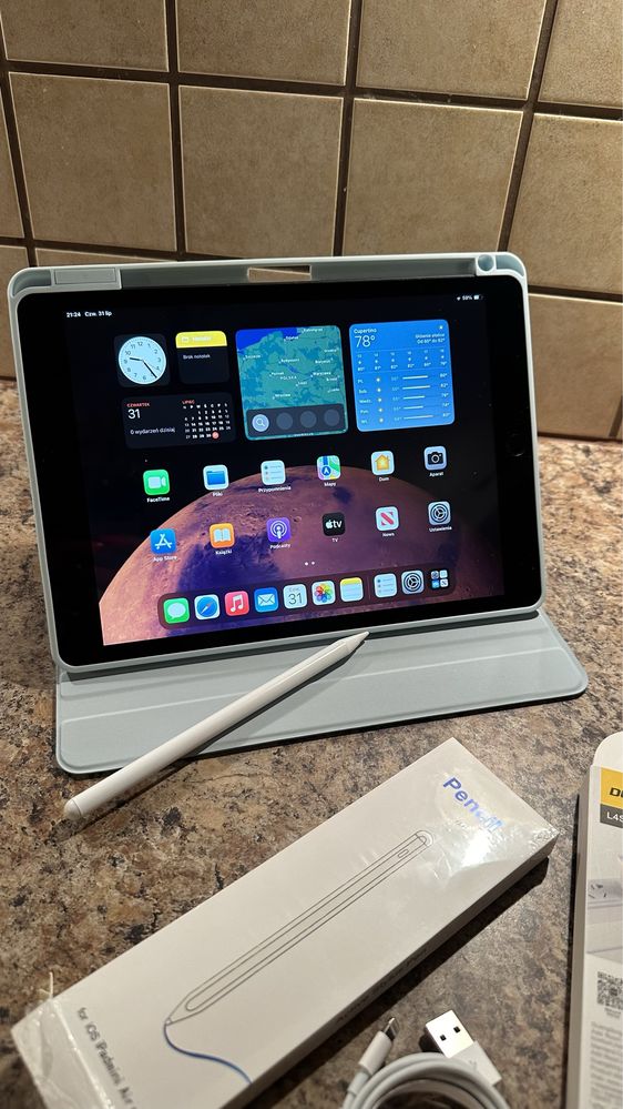 Tablet iPad Apple Retina 10” + nowe etui + nowy kabel - PROCREATE