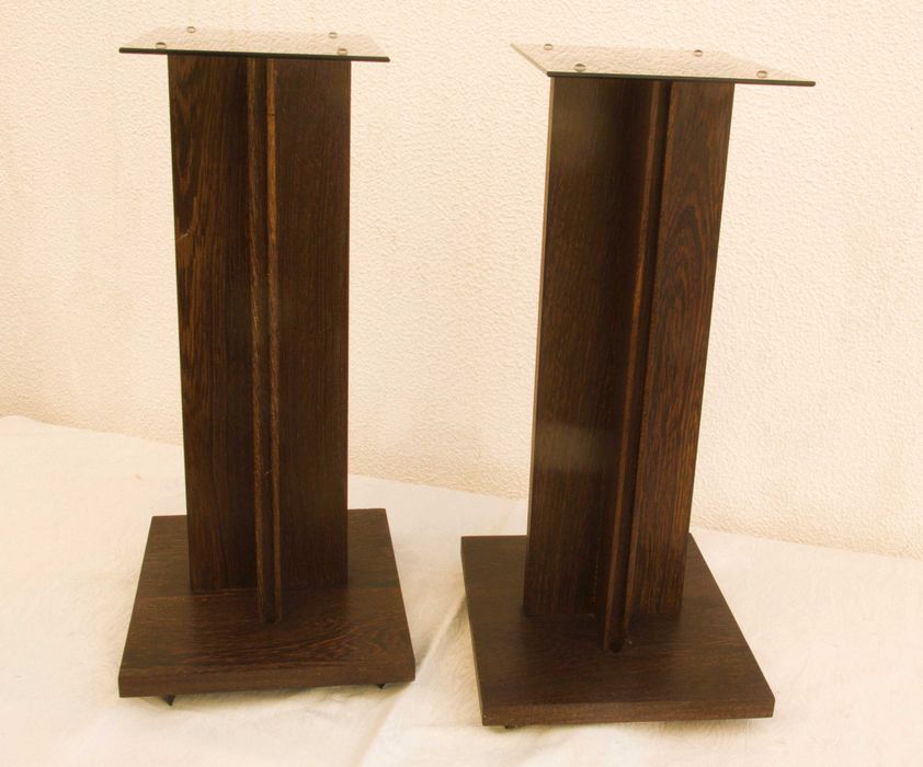 Suporte Para Colunas de Som em Madeira Maciça de Jambir
