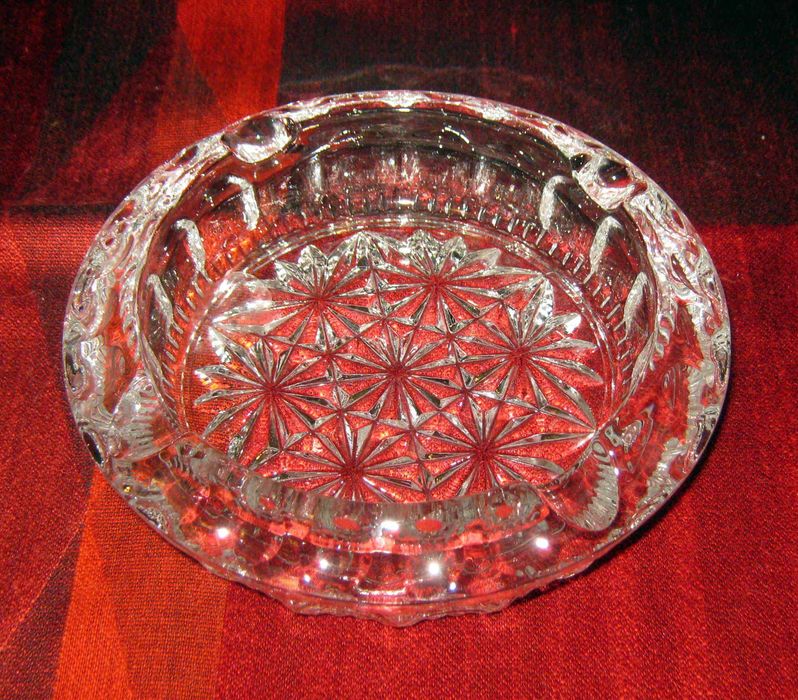 Пепельница хрустальная (средняя)