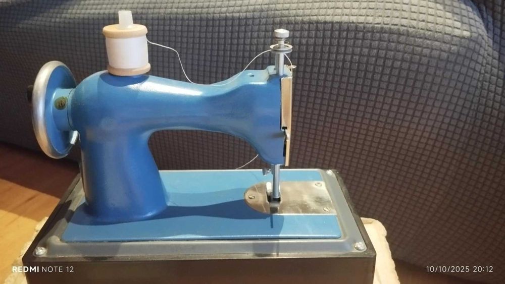 Máquina de Costura Infantil - anos 70