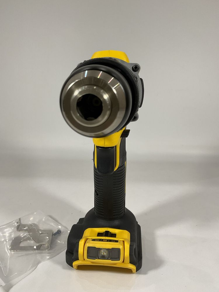 Аккумуляторный бесщеточный шуруповерт с ударом DEWALT DCD805B 20V