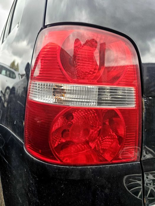 Lampa lewa prawa tył tylna Volkswagen Touran