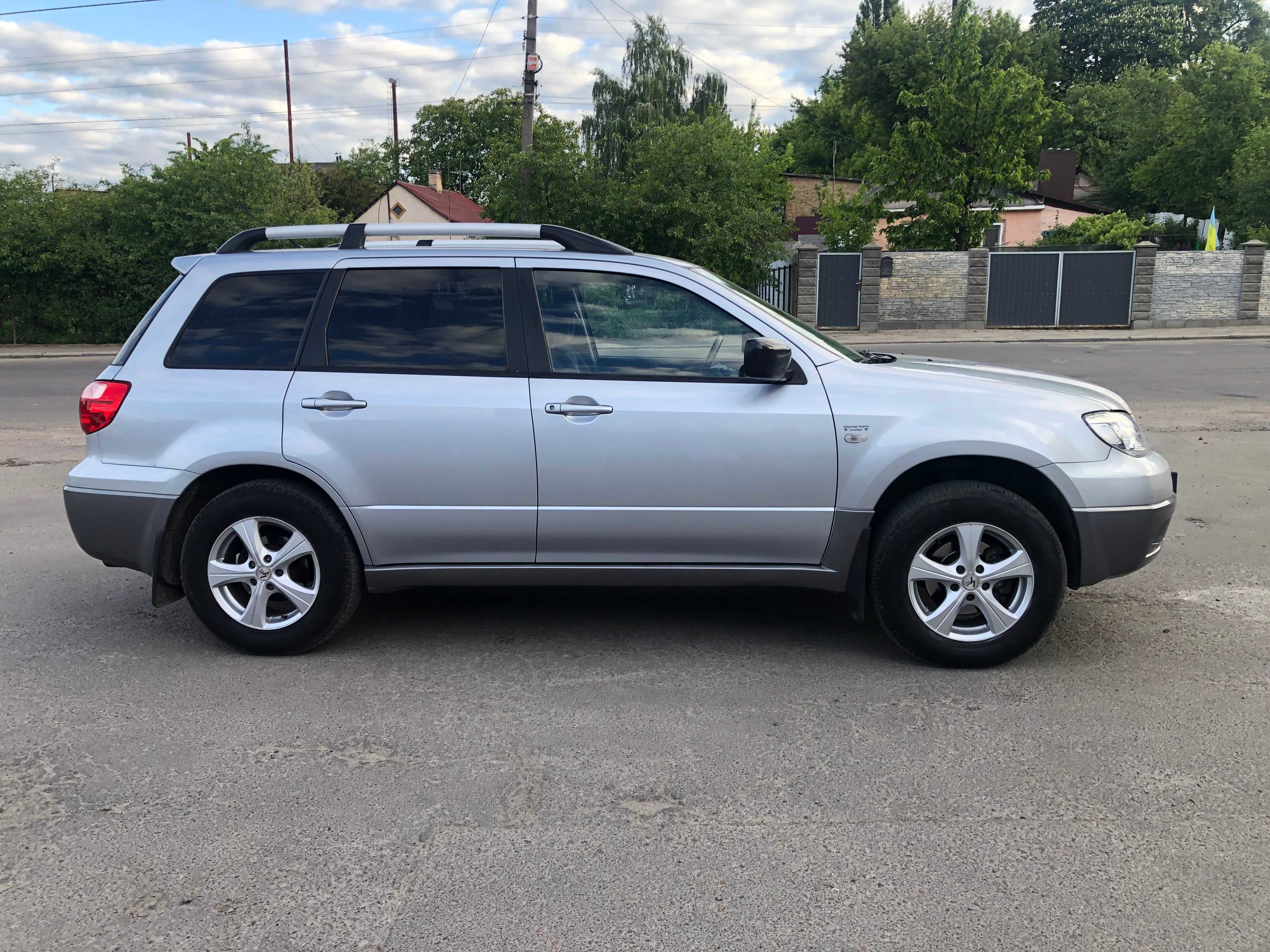 mitsubishi outlander