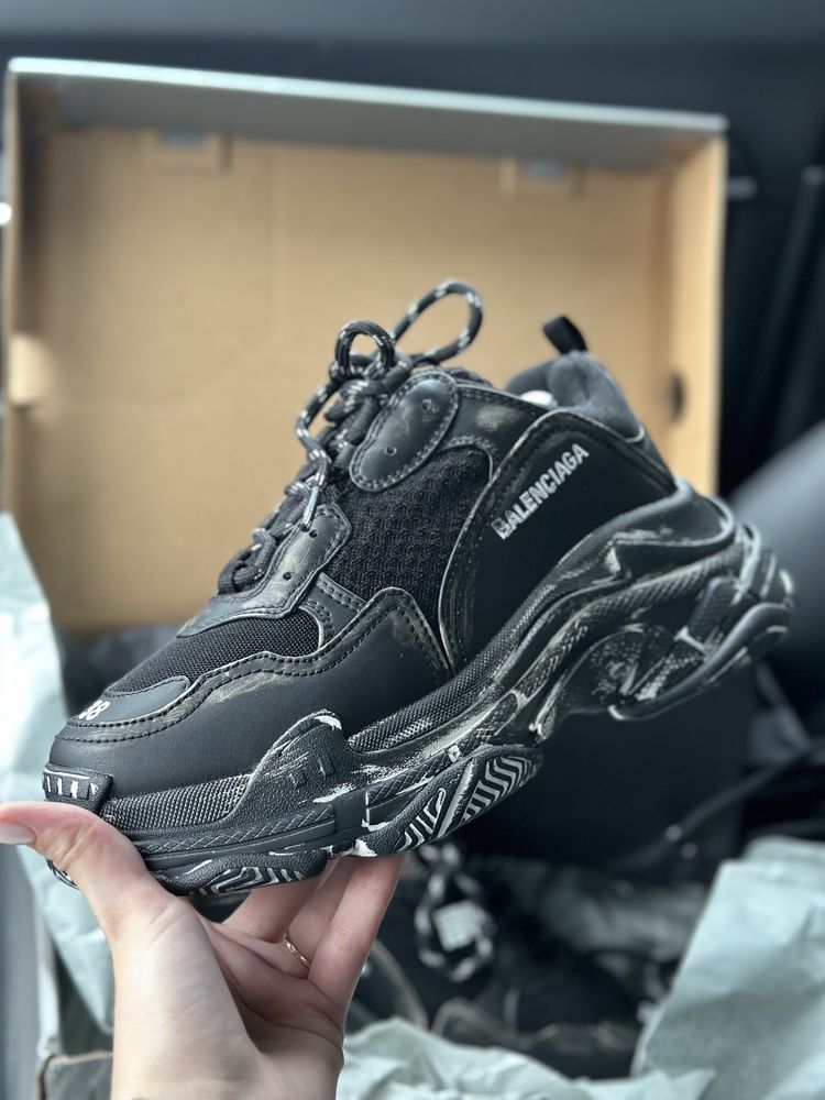 Кросівки balenciaga triple s