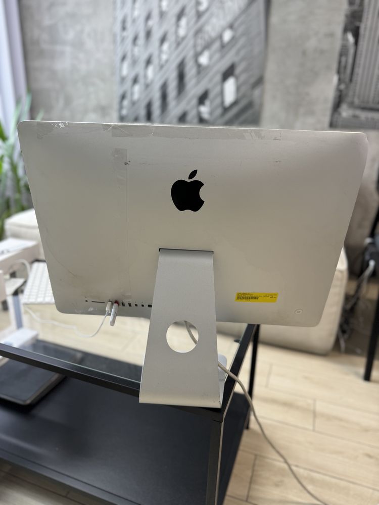 Apple iMac 21.5 2013 intel i5 8GB RAM 1TB HDD