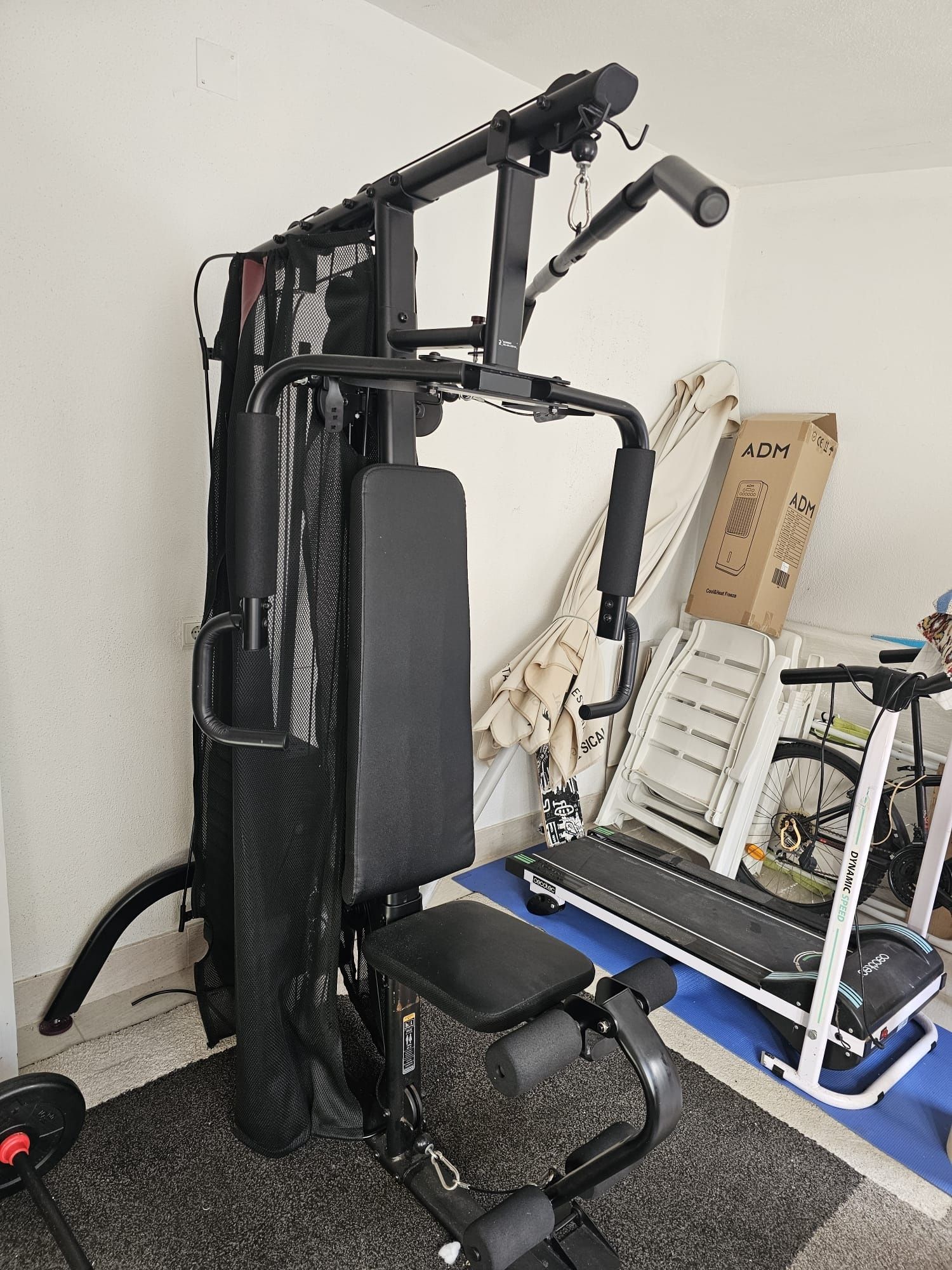 Máquina de musculação multifunções