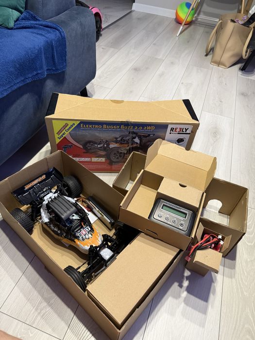 Model RC Reely Buzz 2.0 2WD elektryczny skala 1/10 | Zadbany | Zestaw!