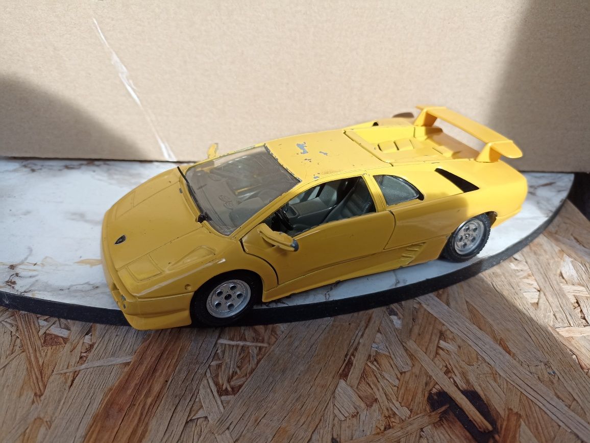 Model Lamborghini Diablo stare Bburago 1:24