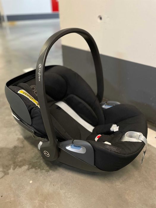 Fotelik nosidło nosidełko cybex do samochodu + adaptery dla niemowlaka