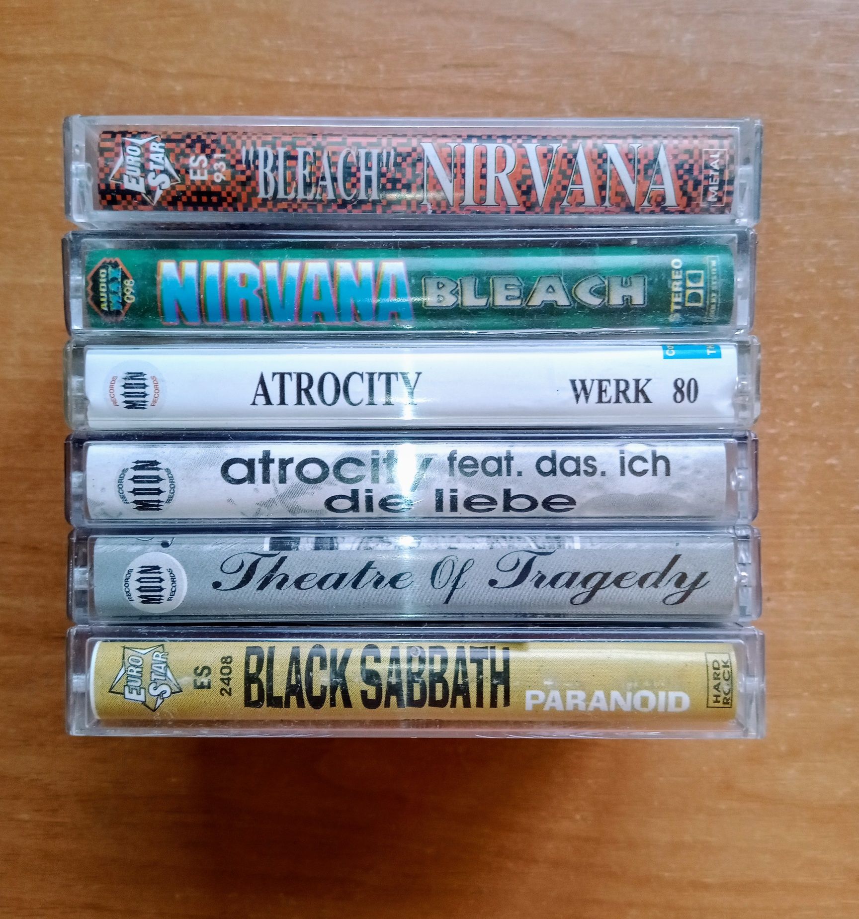 Аудіокасети Nirvana, Black Sabbath, Atrocity, Theatre of Tragedy