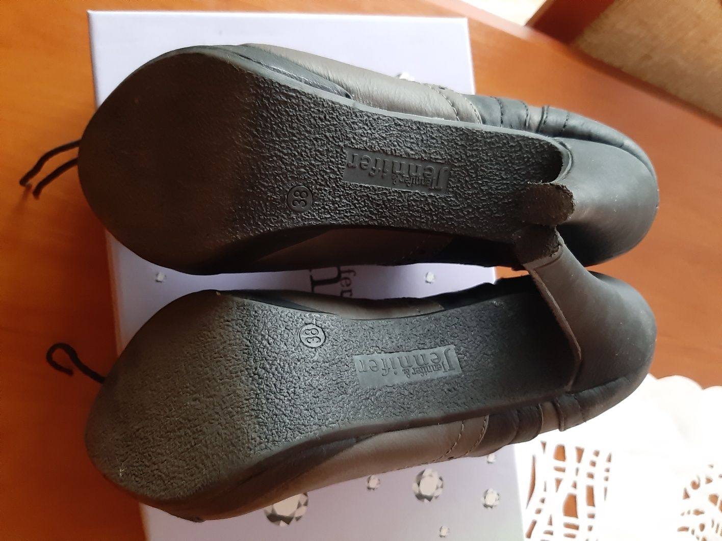 Buty półbuty na obcasie r. 38
