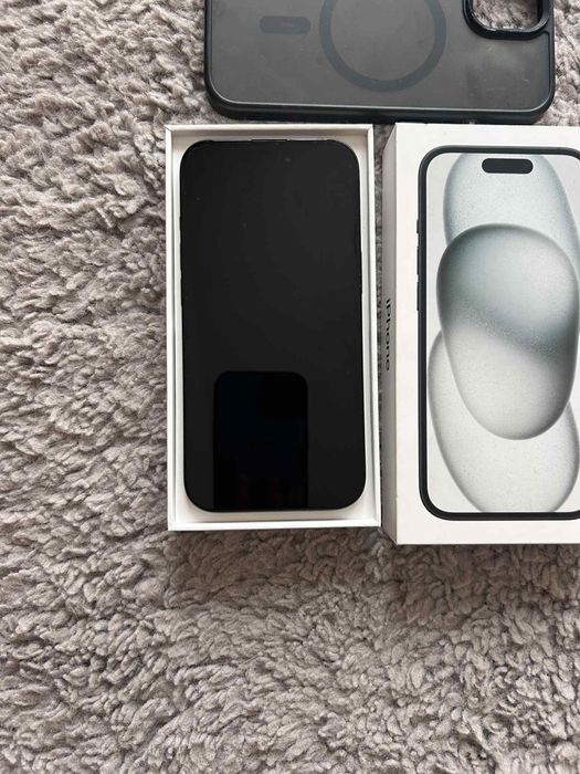 Iphone 15 jak nowy