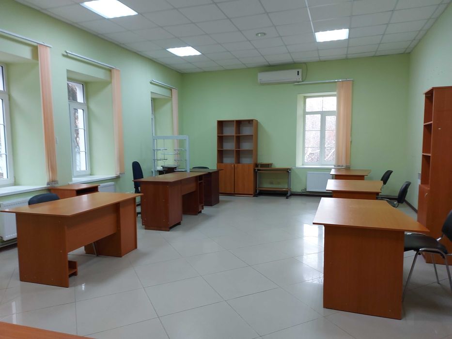 Сдам в Чугуеве помещение с мебелью, пл. 56 кв.м