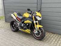 Triumph Speed Triple R z 2013r Niemcy ksiazka serwisowa 2 kluczyki