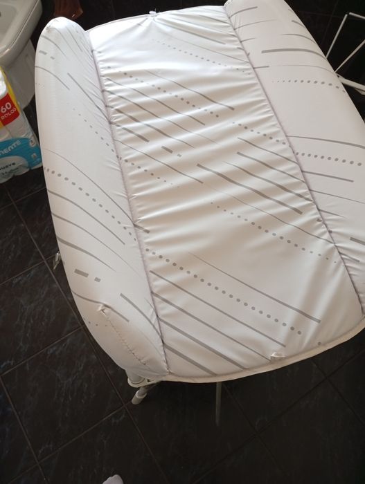 Trocador de fraldas com banheira