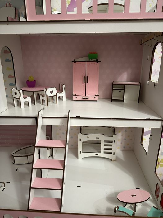 Продам ляльковий будиночок. Будинок для кукол.