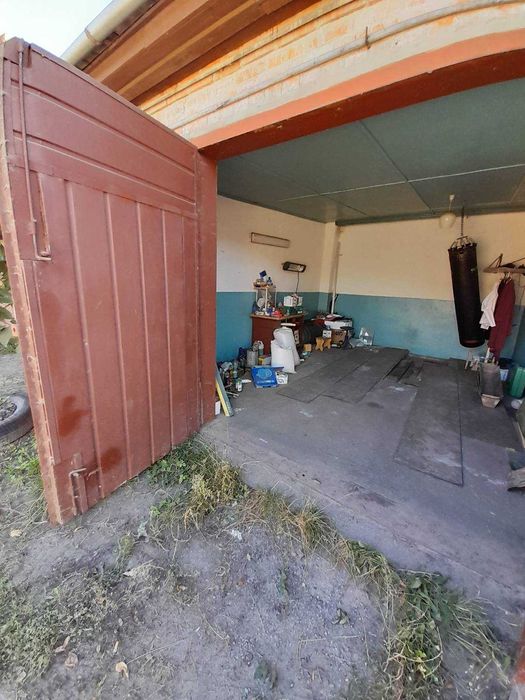 продам гараж в кооперативі "Залізничник"