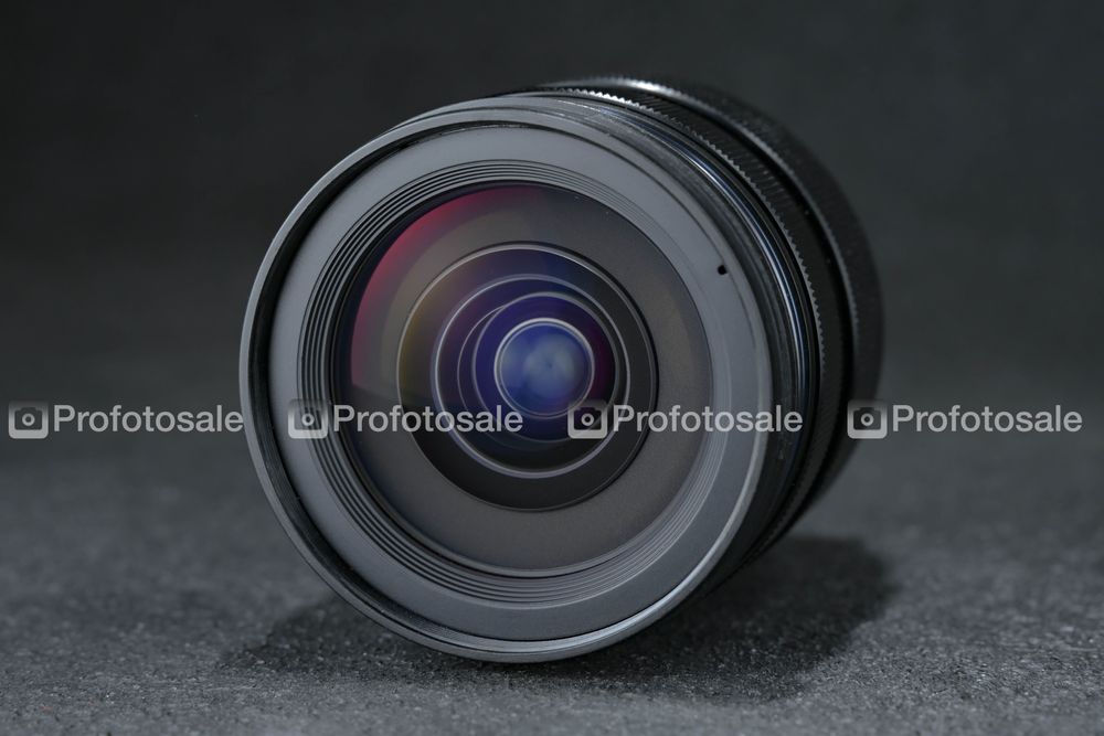 Об'єктив Olympus ED 12-40mm f/2.8 PRO