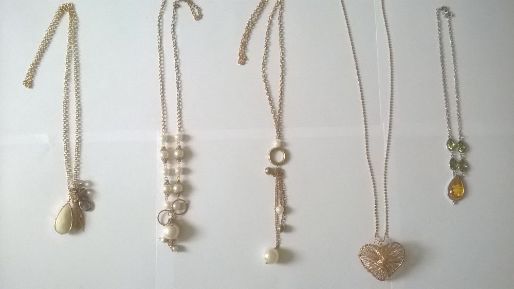 naszyjniki na łańcuszku