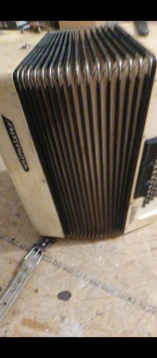 Ищу баян, акордеон