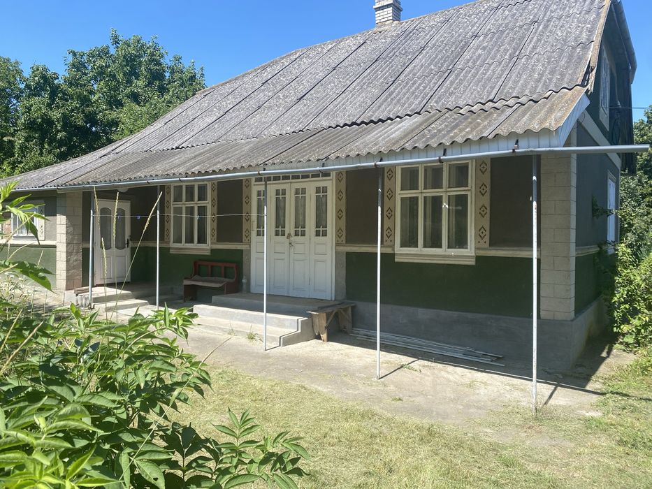 Продається будинок в с. Білівці Дністровського р-ну, Чернівецької обл.