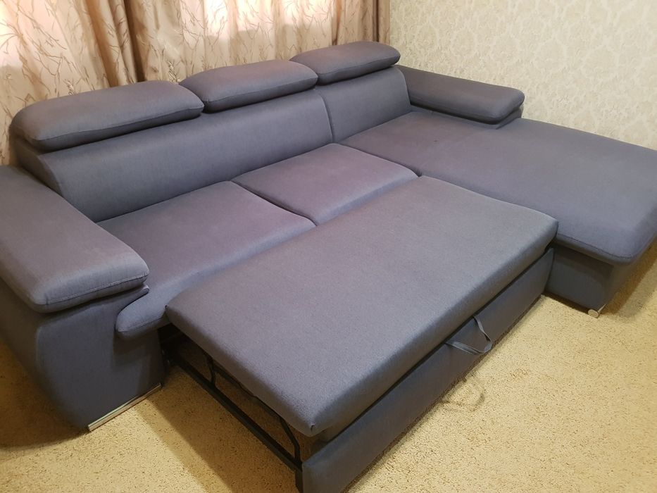 Великий розкладний диван