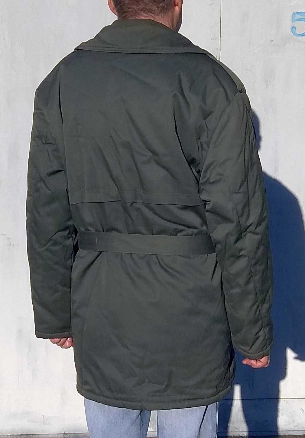 Продаётся зимняя тёмнозелённого цвета армейс образца утеплённая куртка