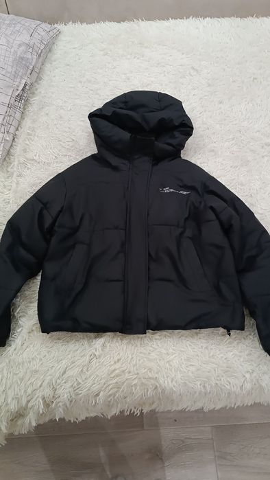 Продам женскую курточку