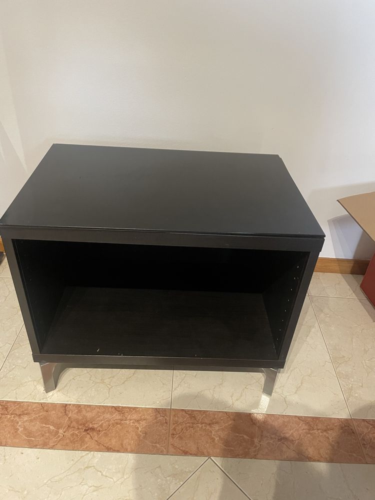 Movel de cor preta do ikea