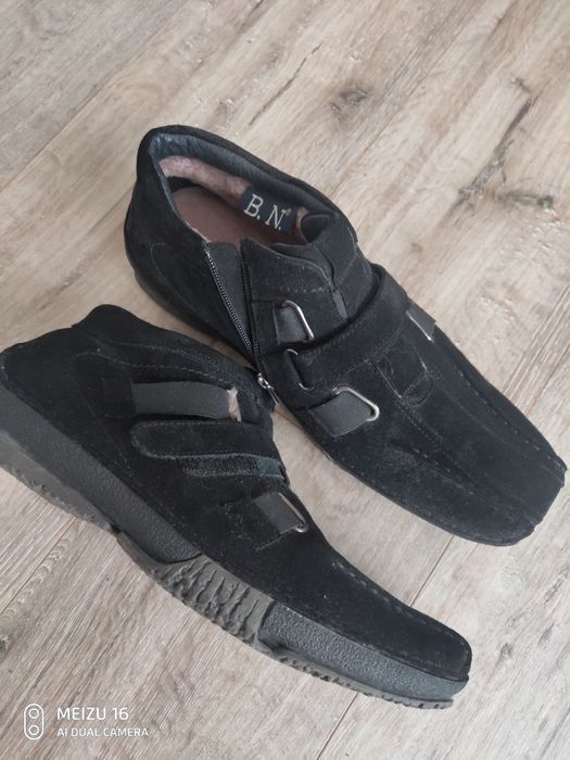Продам мужские зимние ботинки новые 41р.Замш!