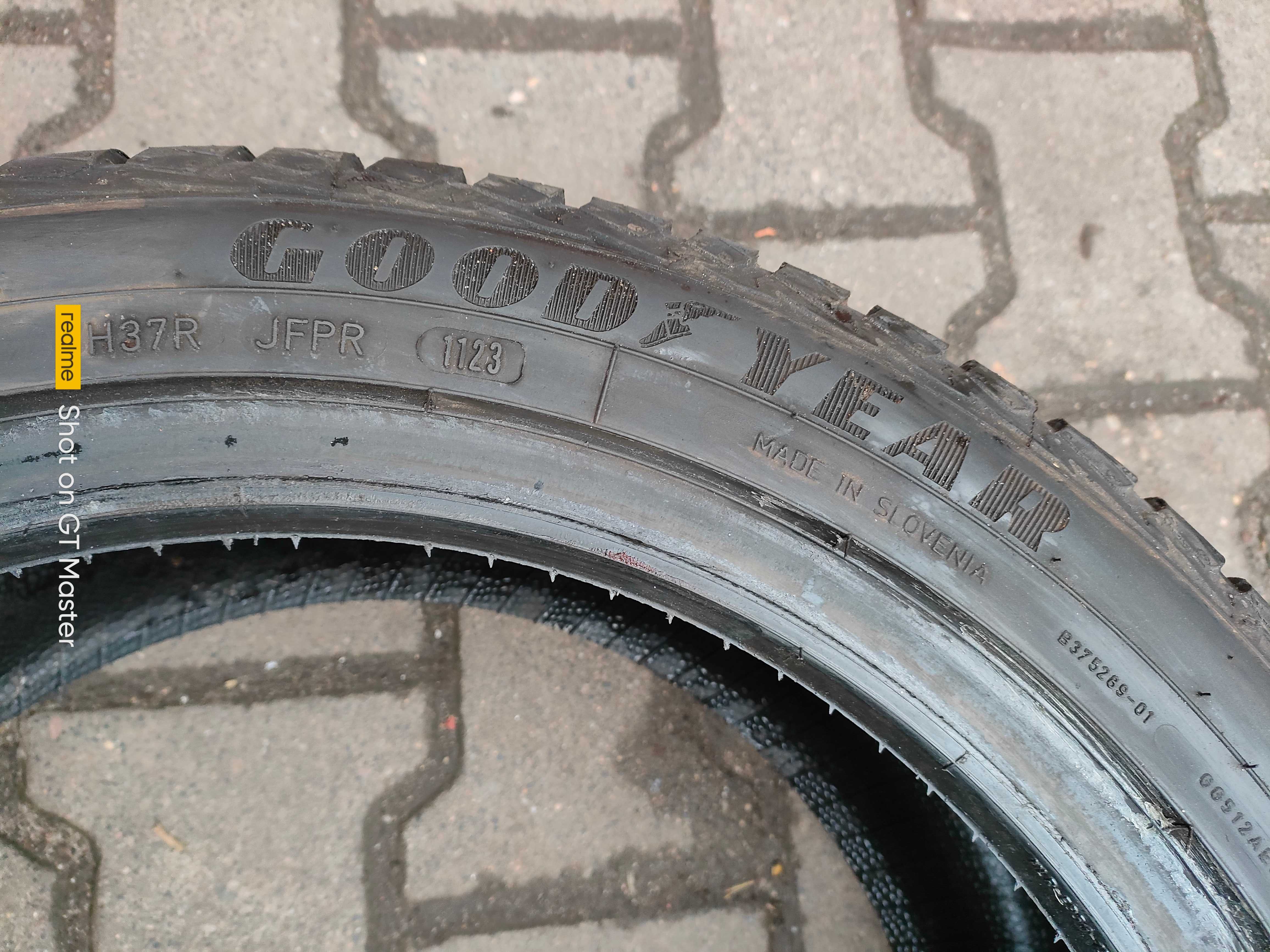 Goodyear Vector 4Seasons 225/45/17