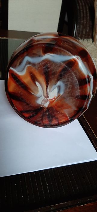 Надзвичайно красива ваза ручної роботи, гутне скло