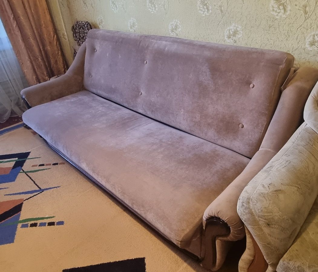 Продам диван раскладной длинна 2,20 м.