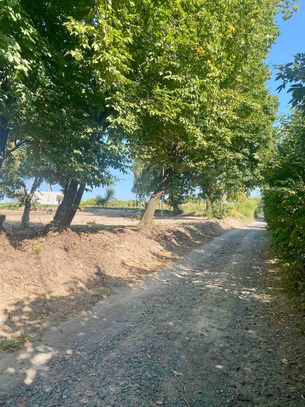 Продам ділянку по вул.Чеська - 48 сот - під будівництво