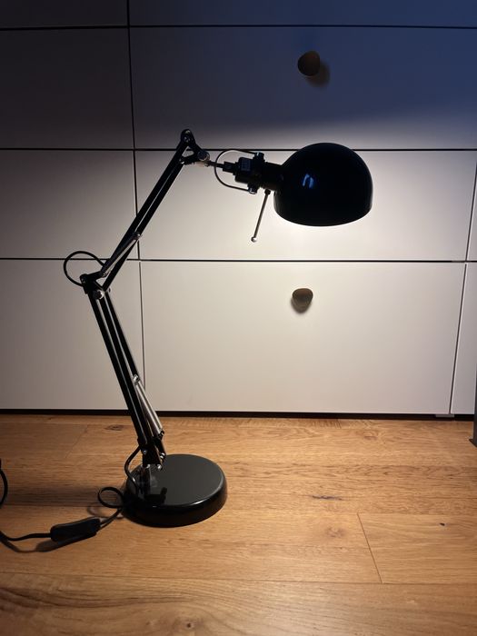 Lampka biurkowa ikea Forsa czarna